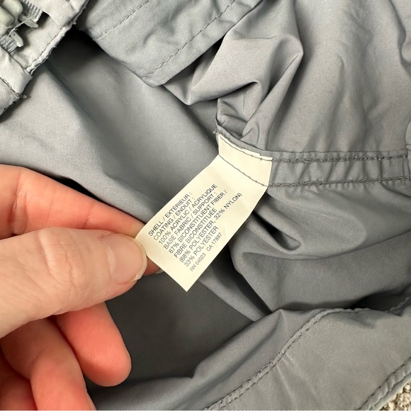 Gap (Medium) Lightweight Pale Baby Blue Wind/Rain Jacket - Picture 5 of 7